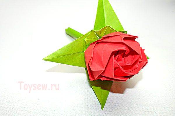 Квиллинг. Цветы из бумажных лент. Как сделать розу.